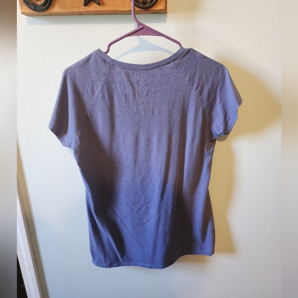 North Face t-shirt size medium - Picture 2 of 3